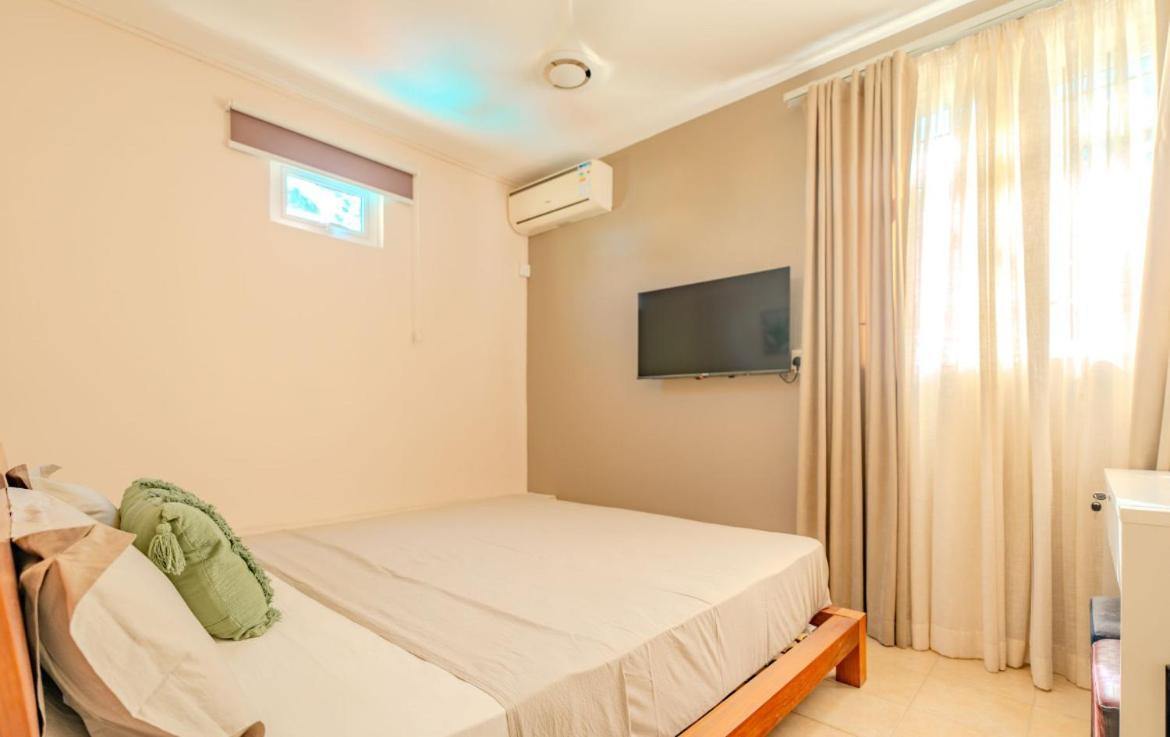 Pereybere Beach Paradise 4 Bedroom Apt Exterior foto